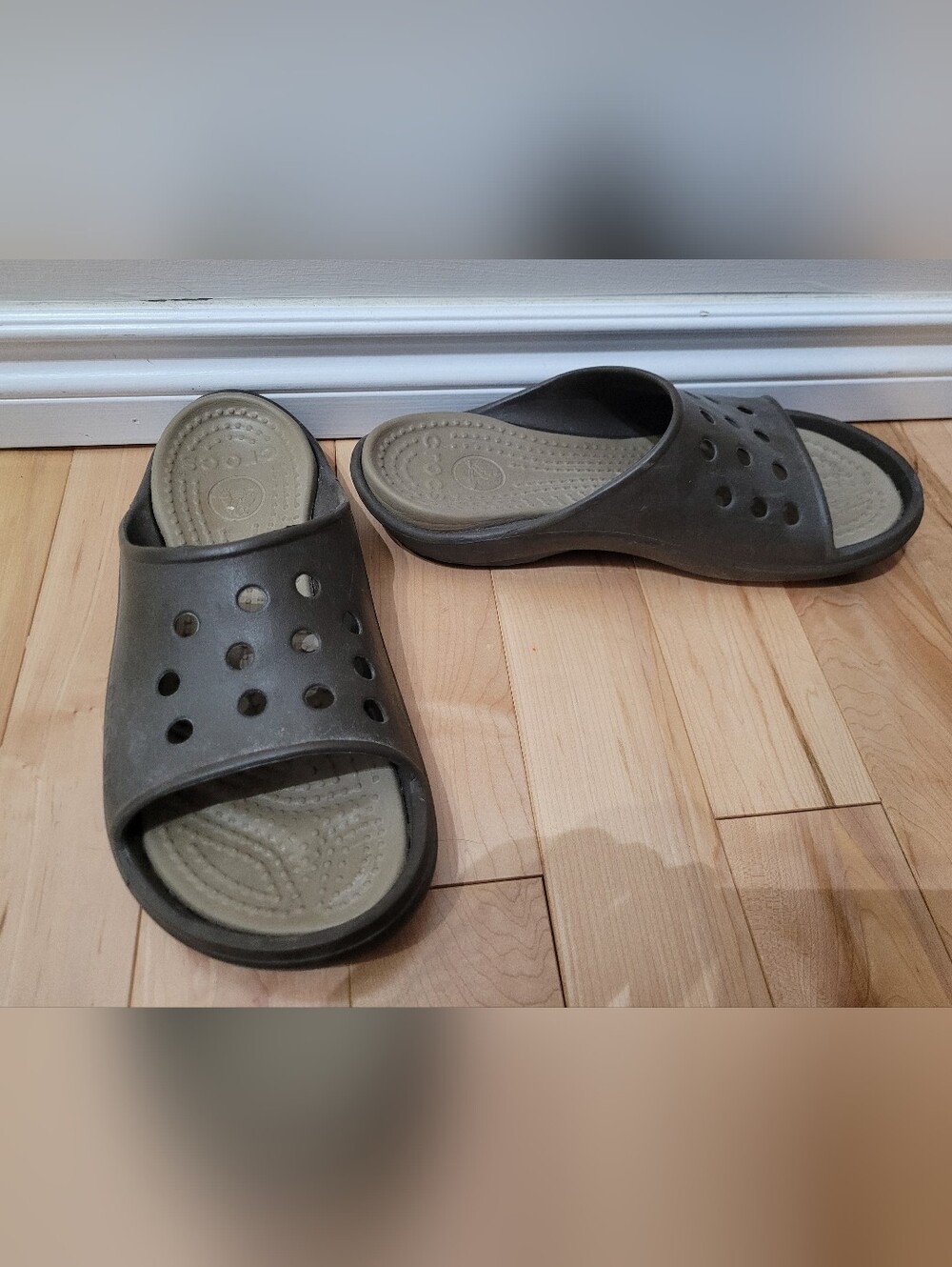 Crocs men's size 12 brown slides